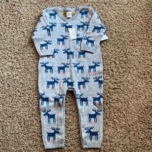 New with tags Baby Gap moose outfit 100% cotton - size 12-18 months